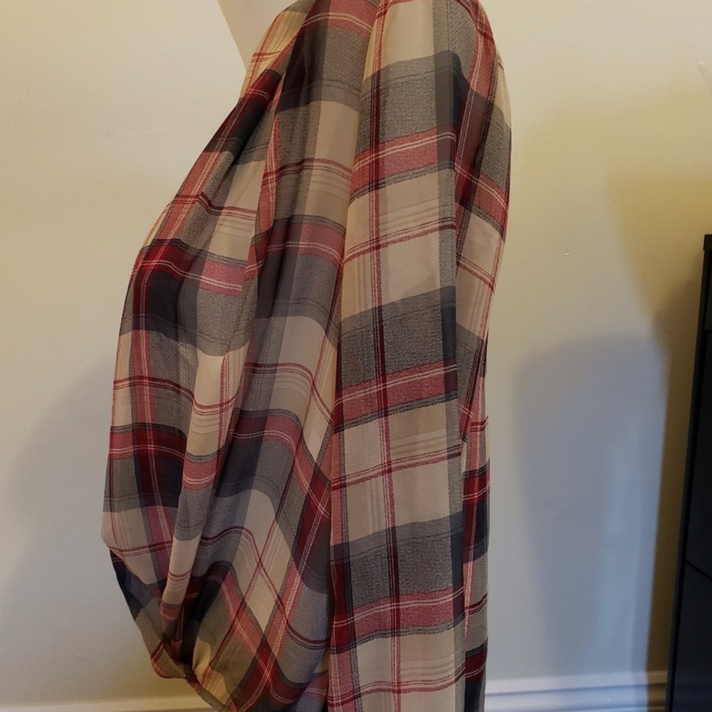 4 flannels ! - Picture 2 of 8